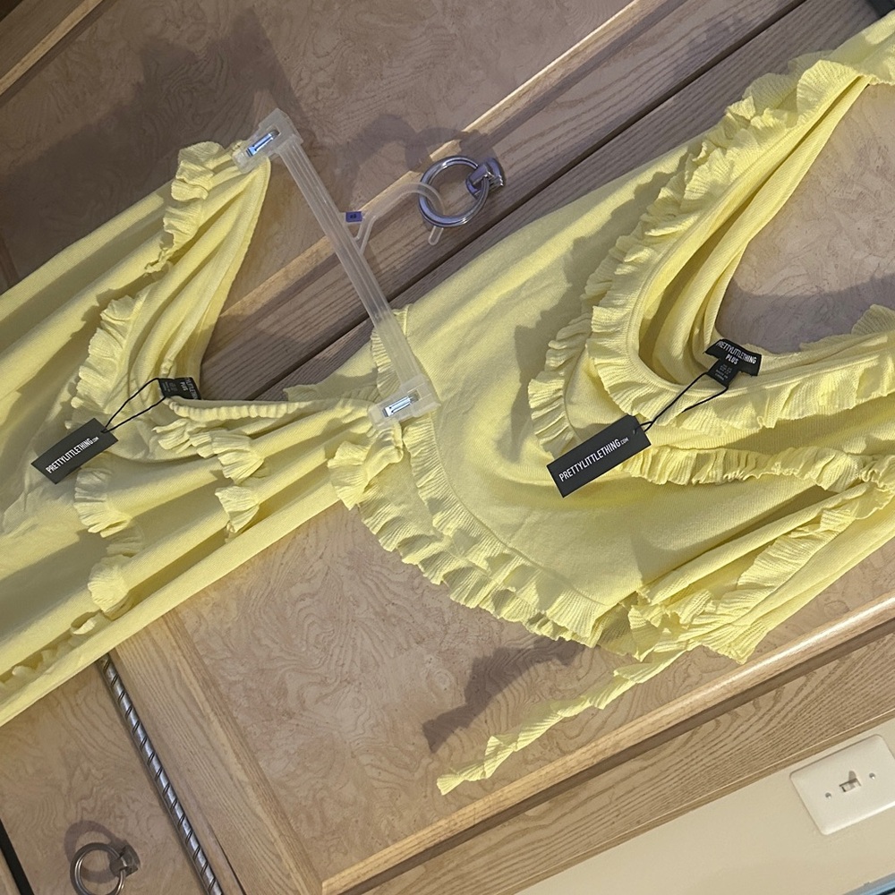PrettyLittleThing Yellow One-Shoulder Ruffle Dress Set - Picture 4 of 6